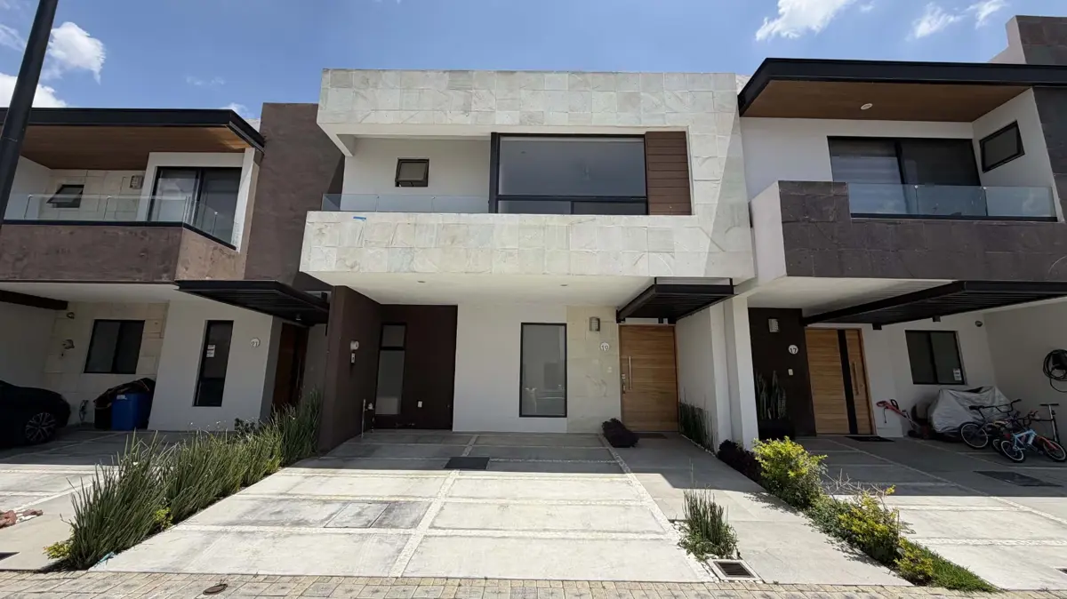 Casa en venta en Lomas de Angelópolis II, San Andrés Cholula — foto 1 de 26