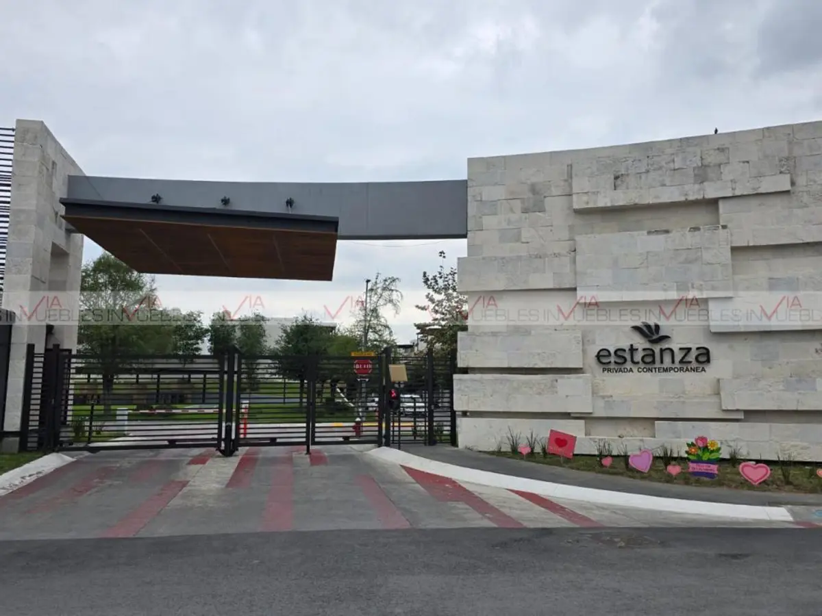 Casa en venta en Estanza, Monterrey — foto 1 de 13