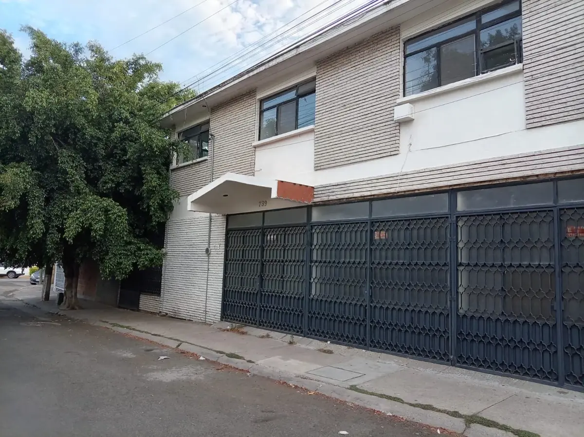 Casa en venta en Jardines de Irapuato, Irapuato — foto 1 de 12