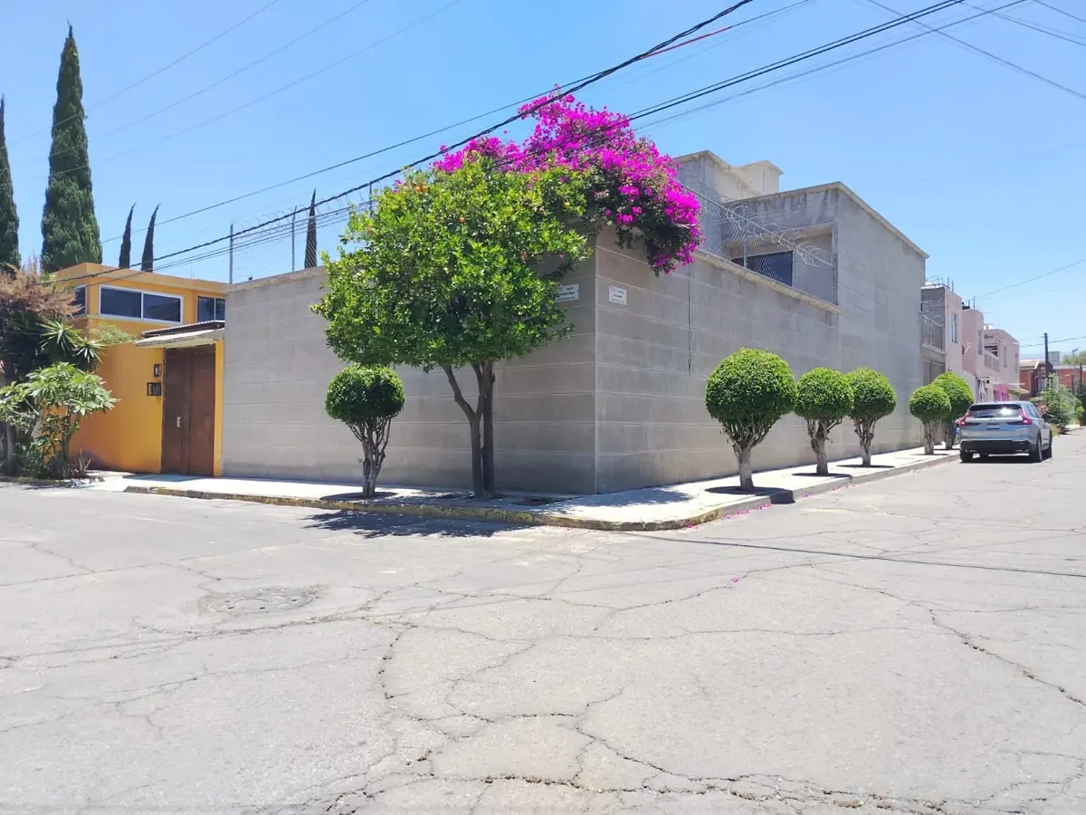 Casa en venta en Lomas de Cristo, Texcoco — foto 1 de 25