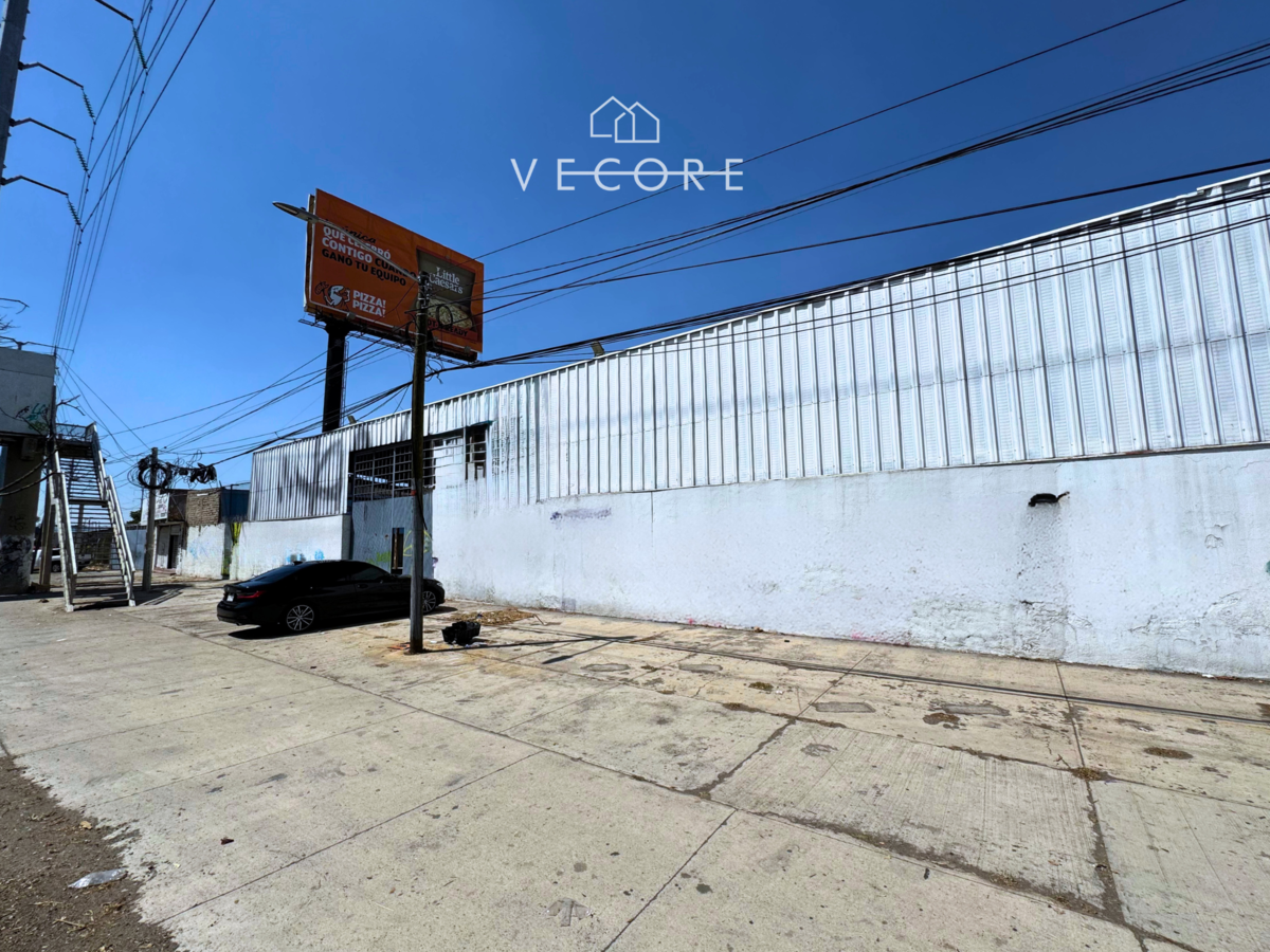 Bodega en renta en Colonial Tlaquepaque, San Pedro Tlaquepaque — foto 1 de 12
