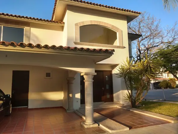 CASA EN VENTA LAS ALAMEDAS CELAYA