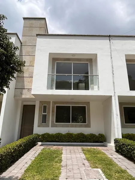 CASA EN VENTA HACIENDA LAURELES CELAYA