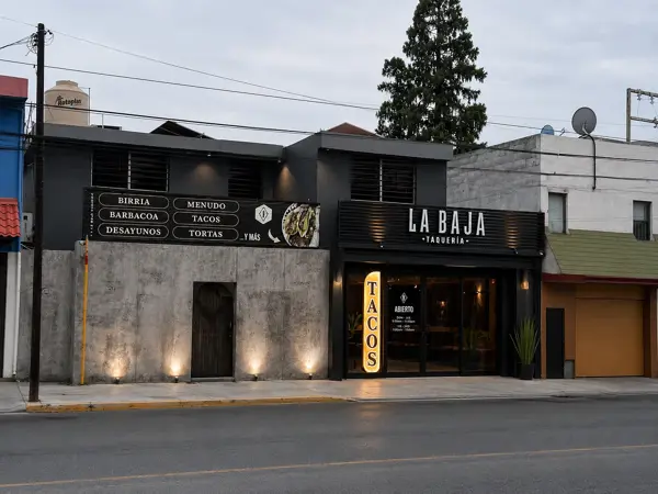Propiedad Comercial y Habitacional - Distrito Tec - Venta
