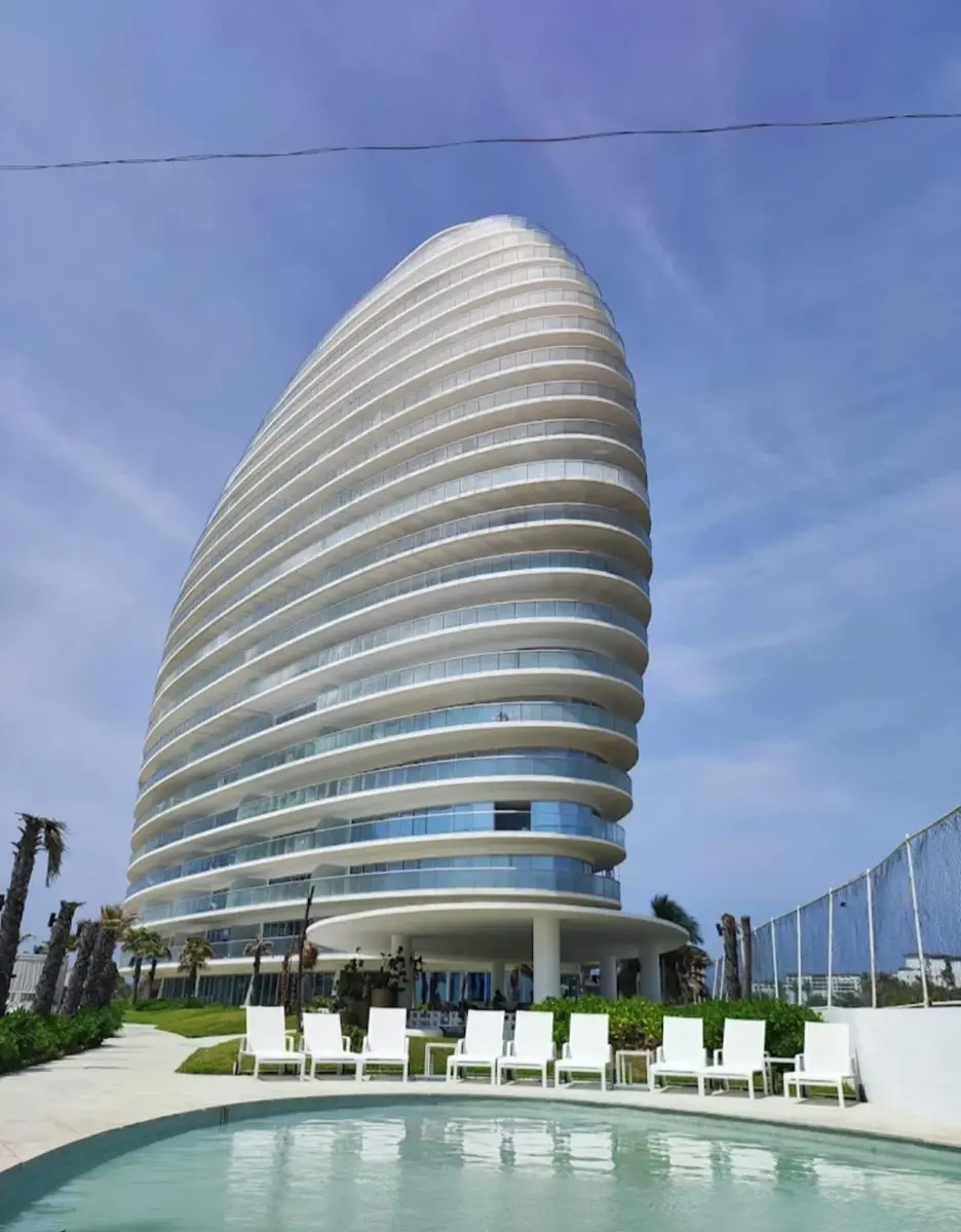 Departamento en venta en Playa Diamante, Acapulco de Juárez — foto 1 de 21