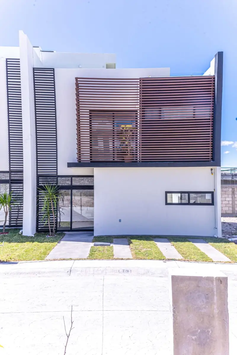 Casa en venta en Pachuquilla, Mineral de la Reforma — foto 1 de 33