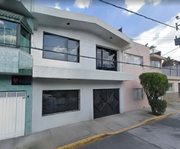 Casa en venta en Escuadron 201, Iztapalapa — foto 2 de 14