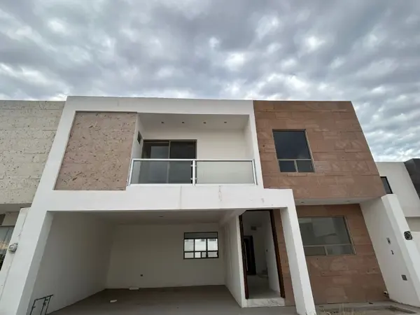 Casa en  Venta en los Olivos