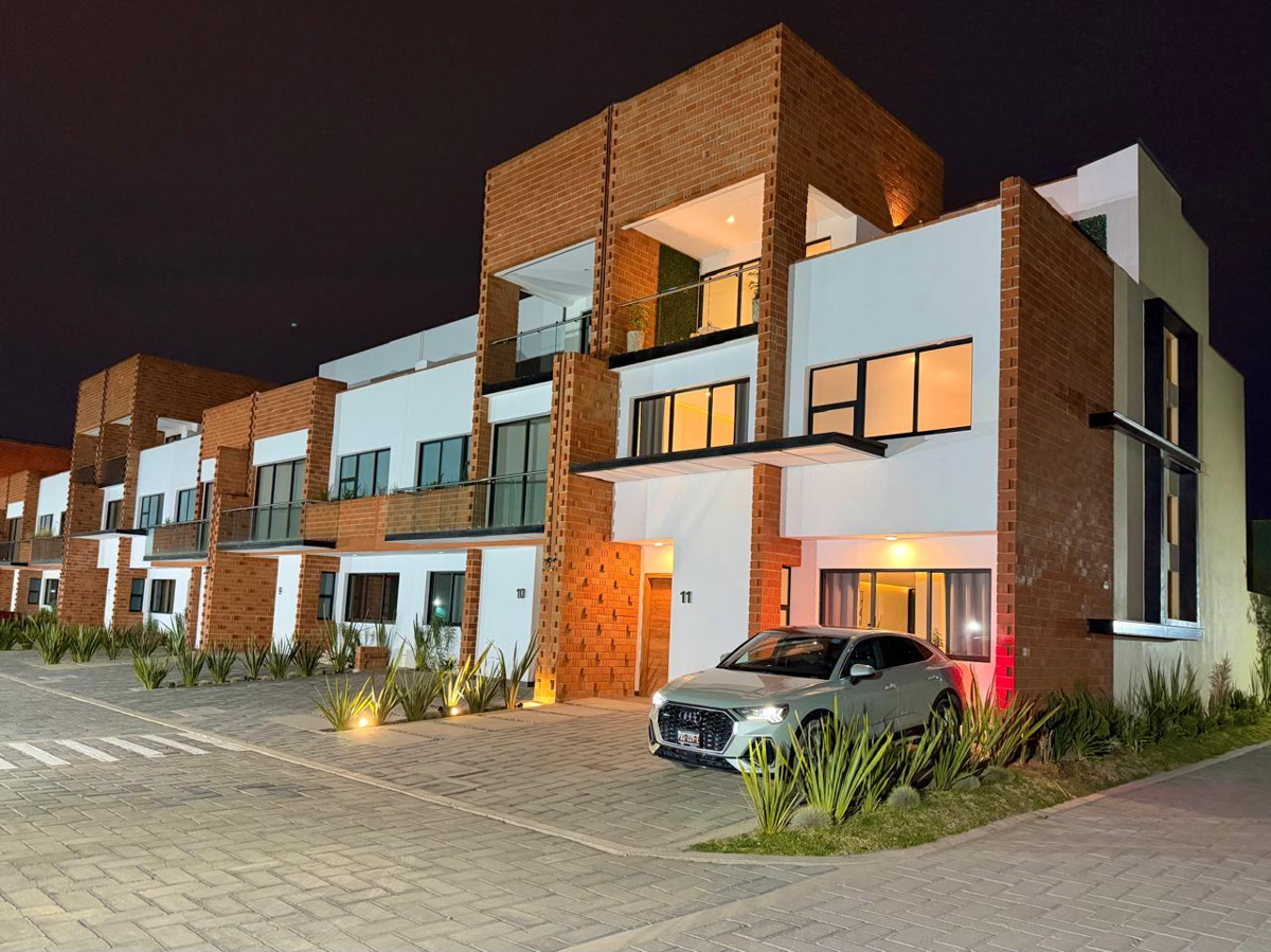 Casa en venta en Santa Maria Magdalena Ocotitlan, Metepec — foto 1 de 20