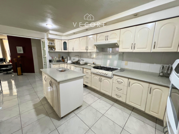 Casa en venta en Valle Real, Zapopan — foto 3 de 23