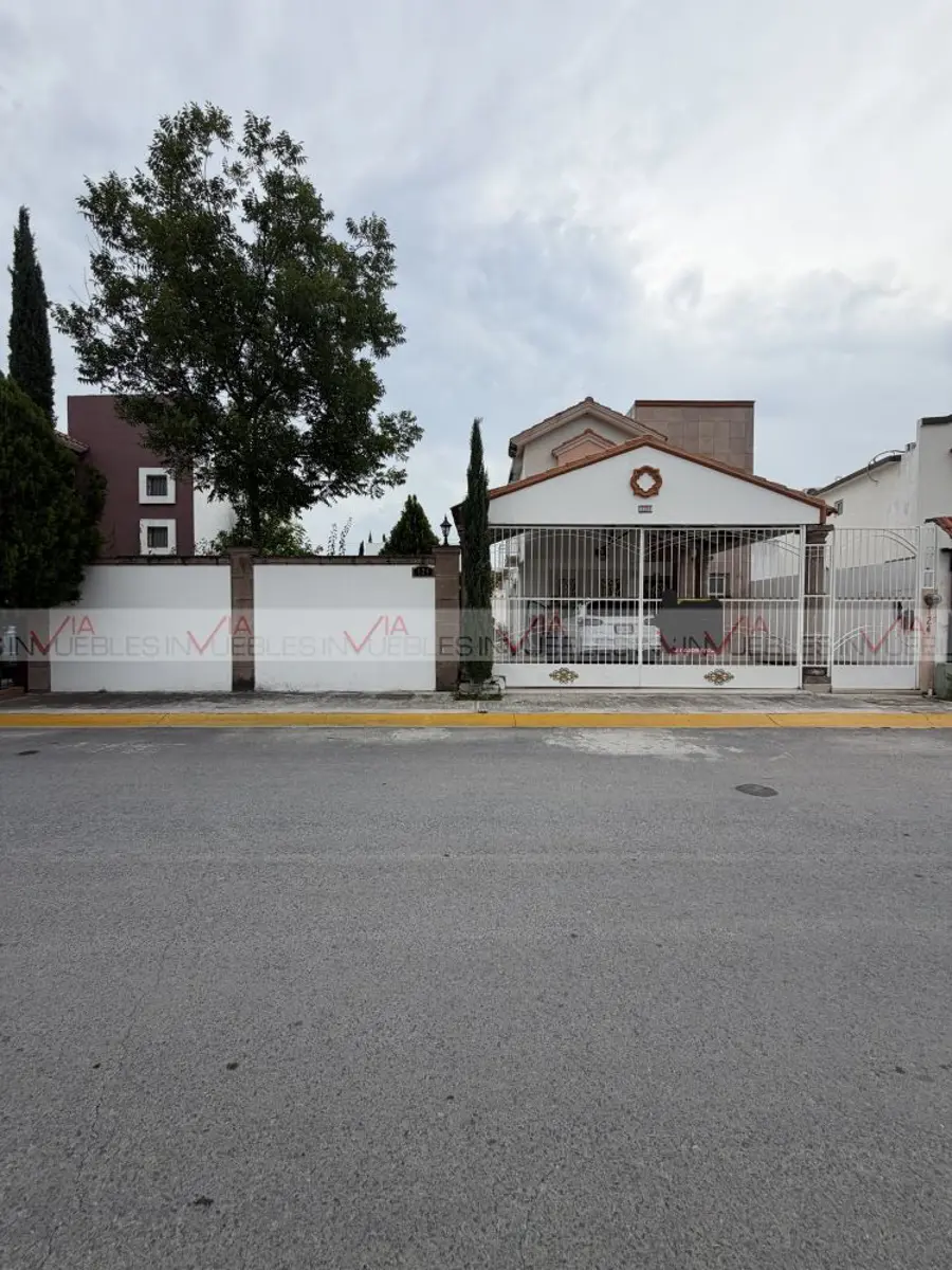 Casa en venta en Hacienda las Flores, Ciénega de Flores — foto 1 de 19