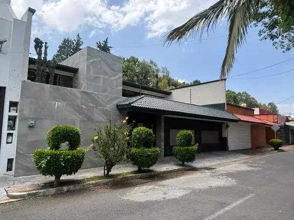 Residencia en Venta Atras Del Club de Golf Las Fuentes | 600 m² de Terreno