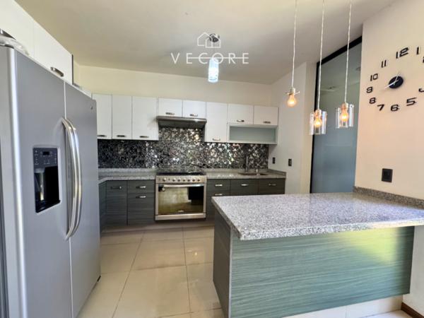 Casa en venta en Altavista Residencial, Zapopan — foto 2 de 22