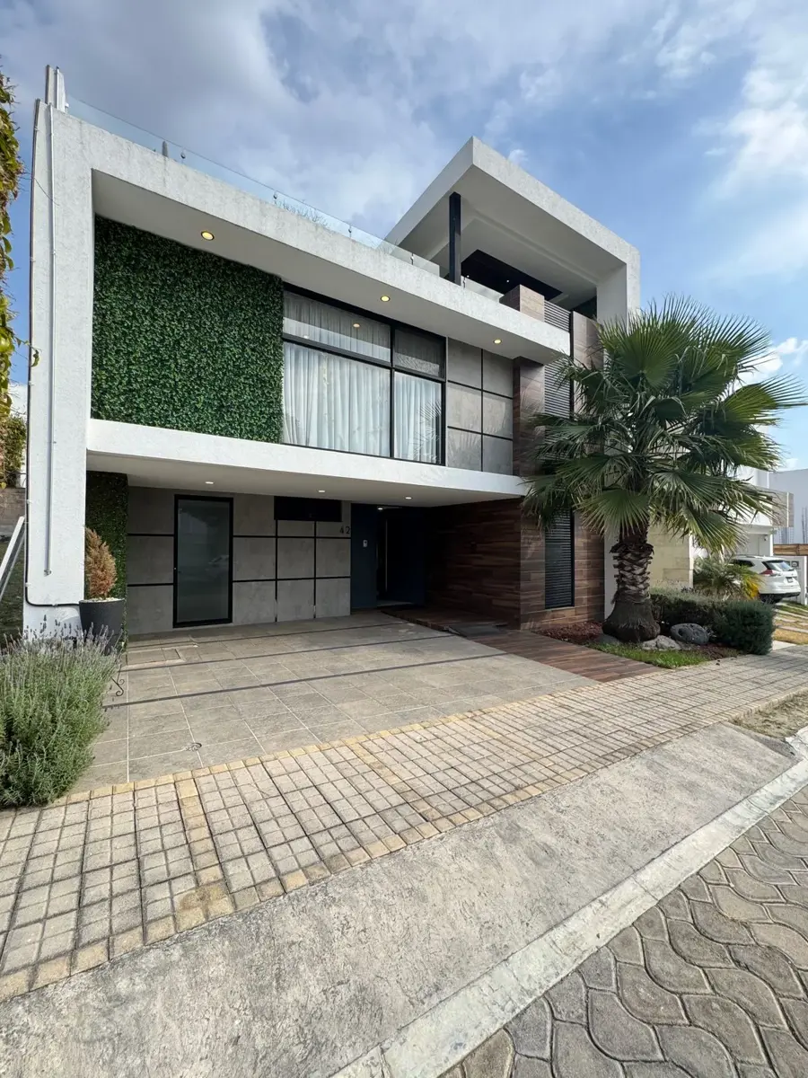 Casa en venta en Lomas de Angelópolis, San Andrés Cholula — foto 1 de 24
