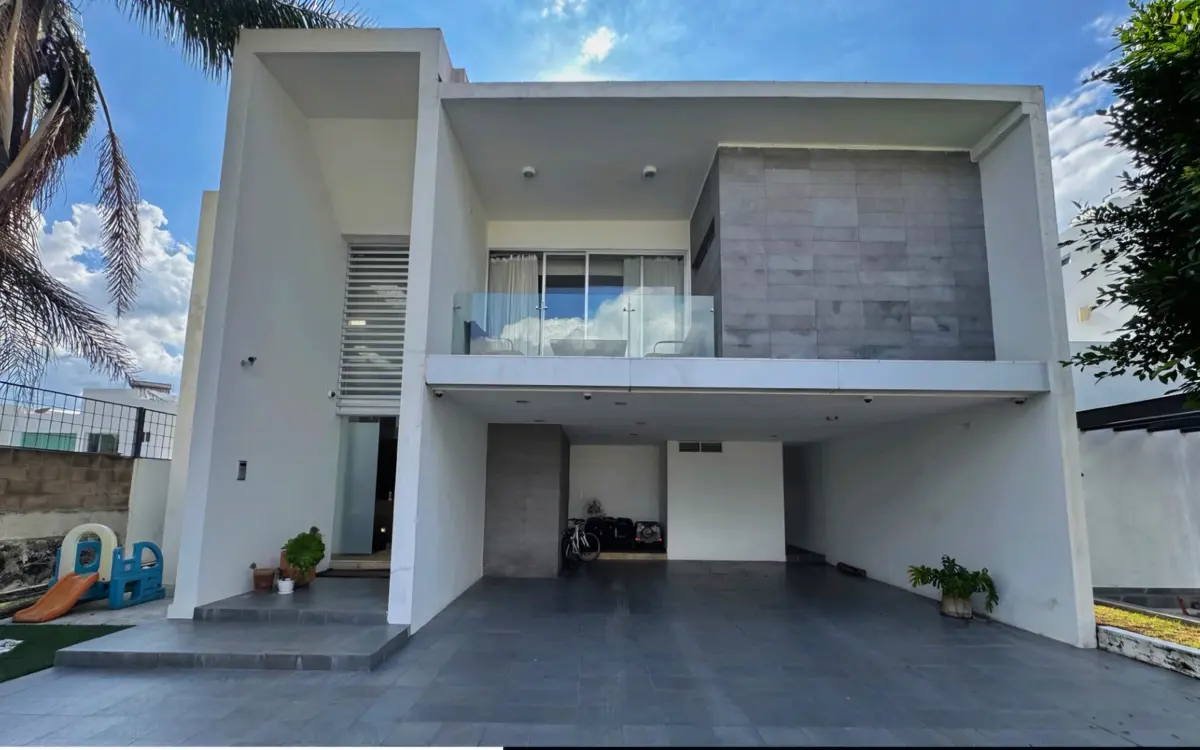 Casa en venta en Lomas de Angelópolis, San Andrés Cholula — foto 1 de 24