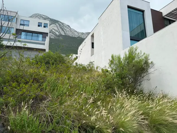 Terreno en Venta en Residencial Cordillera, Santa Catarina, Nuevo León 1