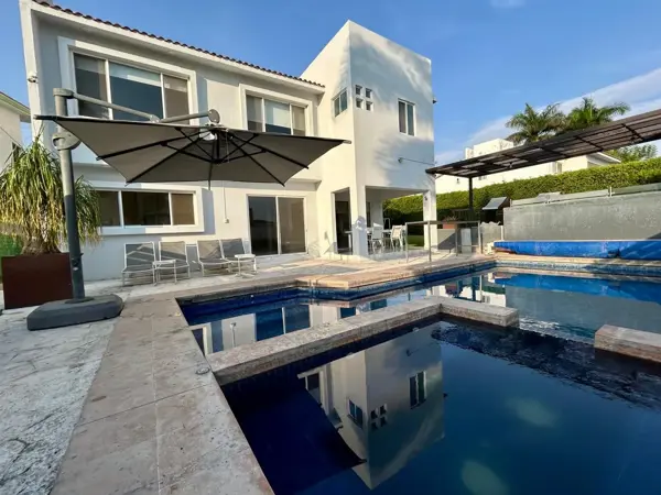Casa en venta en Lomas de Cocoyoc, Atlatlahucan — foto 2 de 21