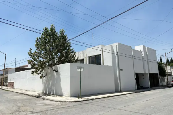 Casa en venta en Jardin, Saltillo — foto 2 de 47