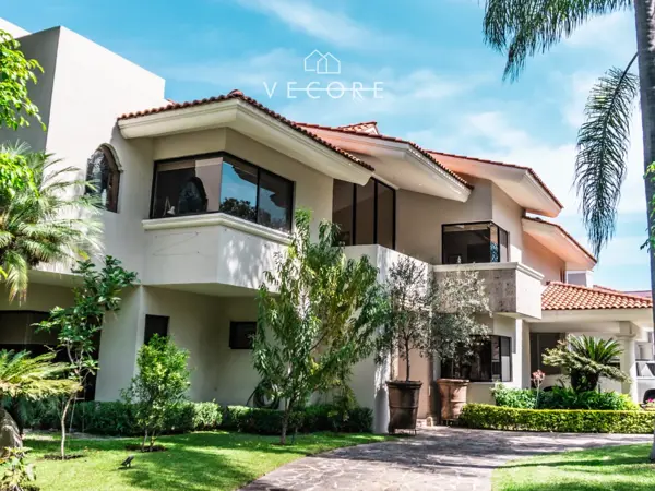 Casa en venta en Valle Real, Zapopan — foto 2 de 32