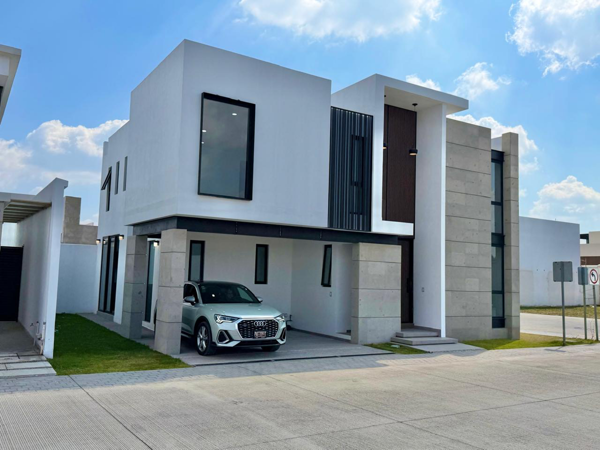 Casa en venta en Llano Grande (El Salitre), Metepec — foto 1 de 18
