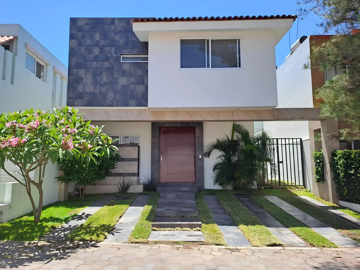 Casa en venta en Bosques Santa Anita, Tlajomulco de Zúñiga — foto 1 de 25