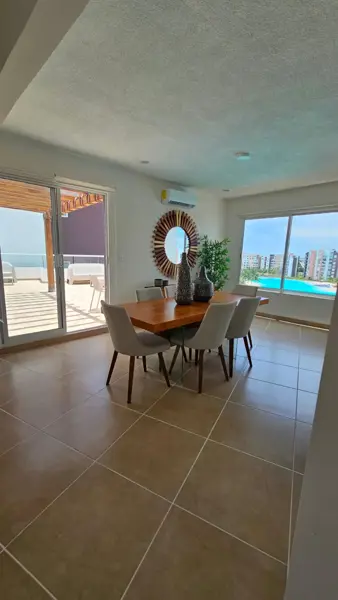 Bellisimo Penthouse en Venta Con Vista a Laguna