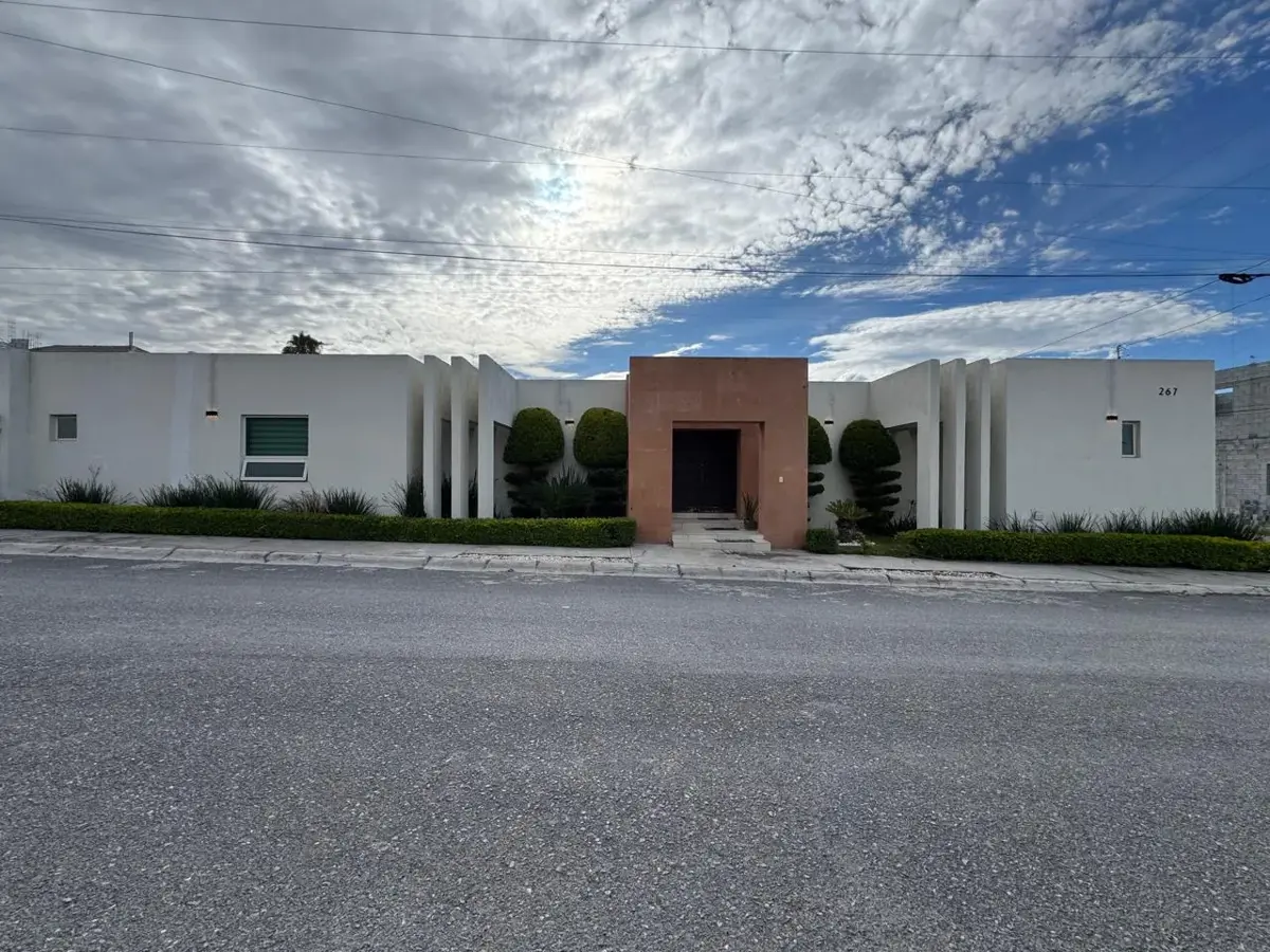 Casa en renta en San José Residencial, Saltillo — foto 1 de 16