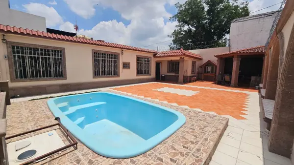 Casa en venta en Vista Hermosa, Saltillo — foto 2 de 27