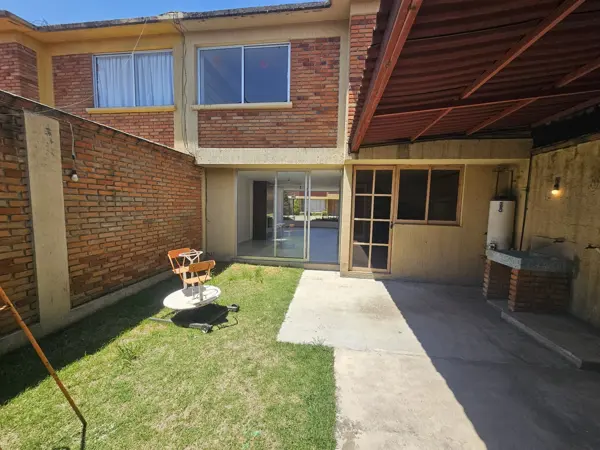 Casa en venta en San Felipe Tlalmimilolpan, Toluca — foto 2 de 20