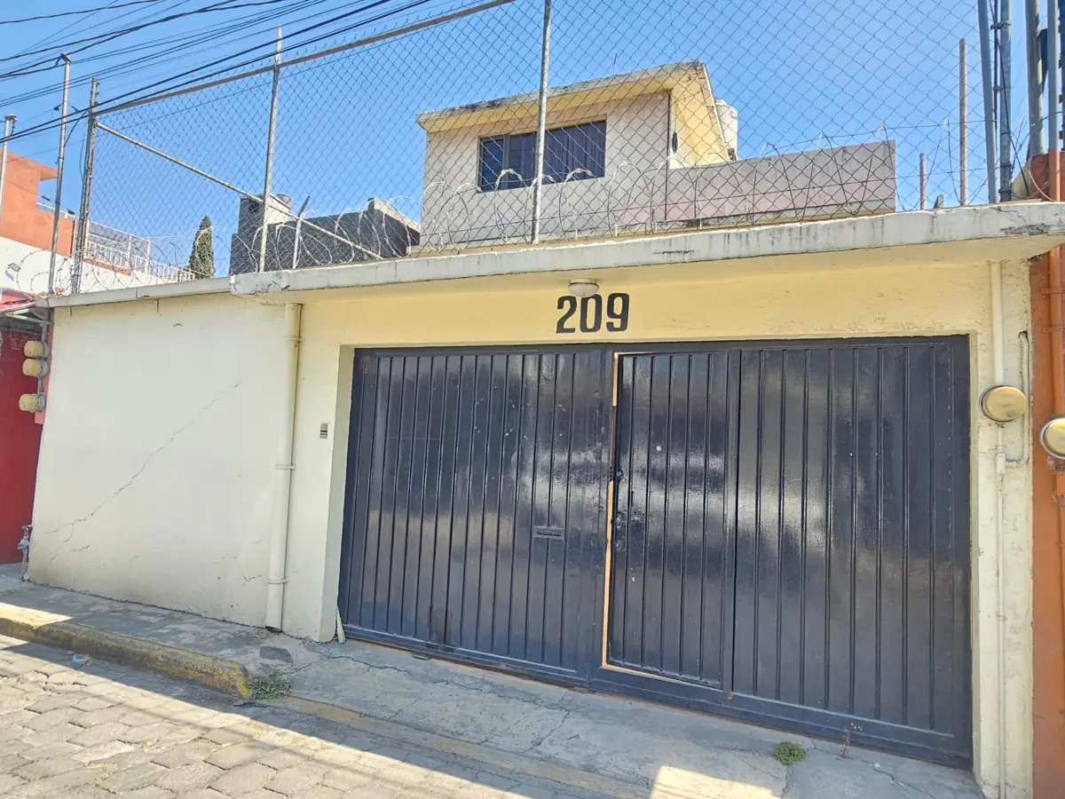 Casa en venta en Morelos 1a Sección, Toluca — foto 1 de 17