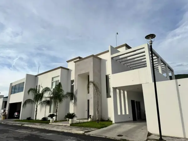 Casa en San José Norte, Santiago, Nuevo León