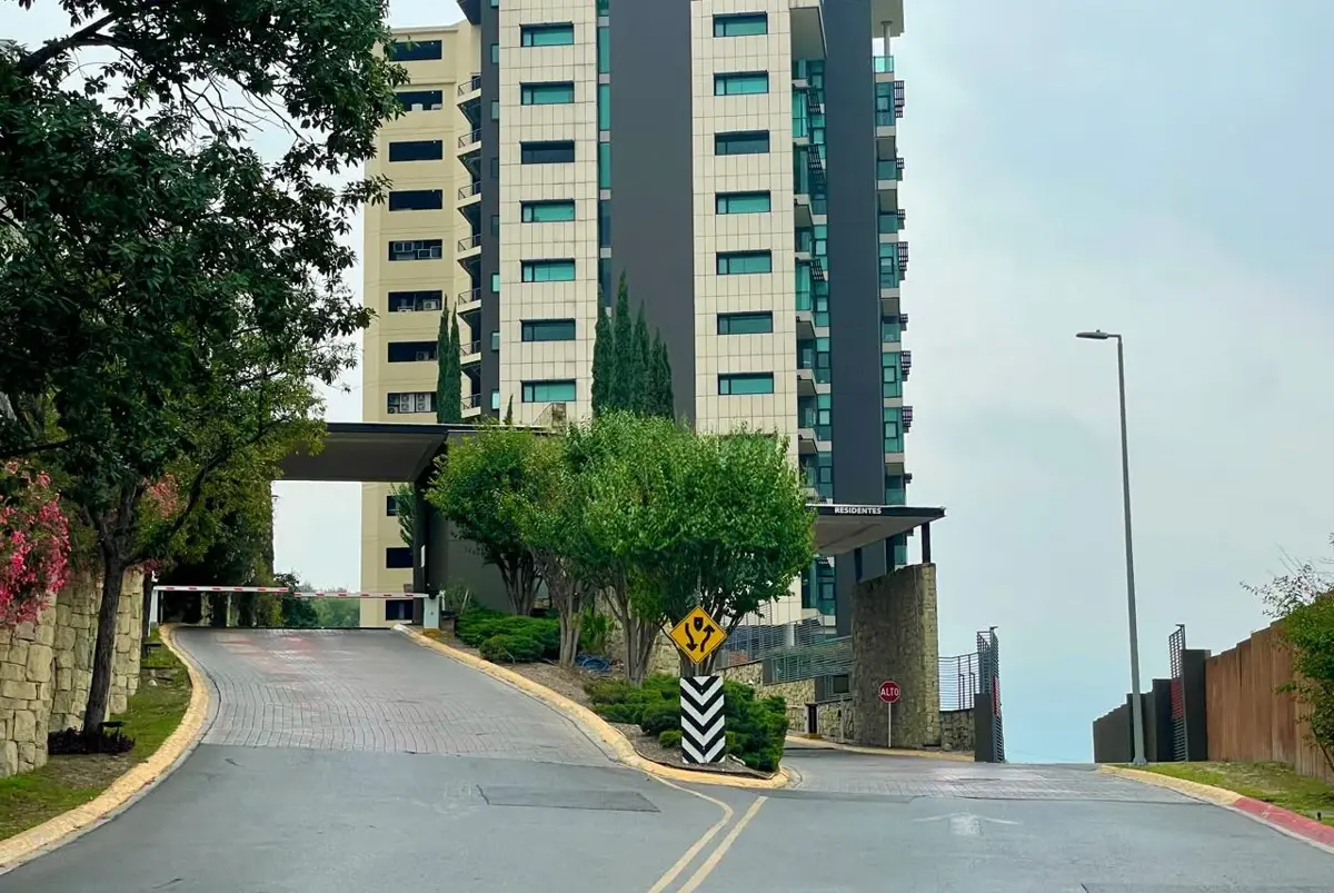 Terreno en venta en Vista Real, San Pedro Garza García — foto 1 de 9