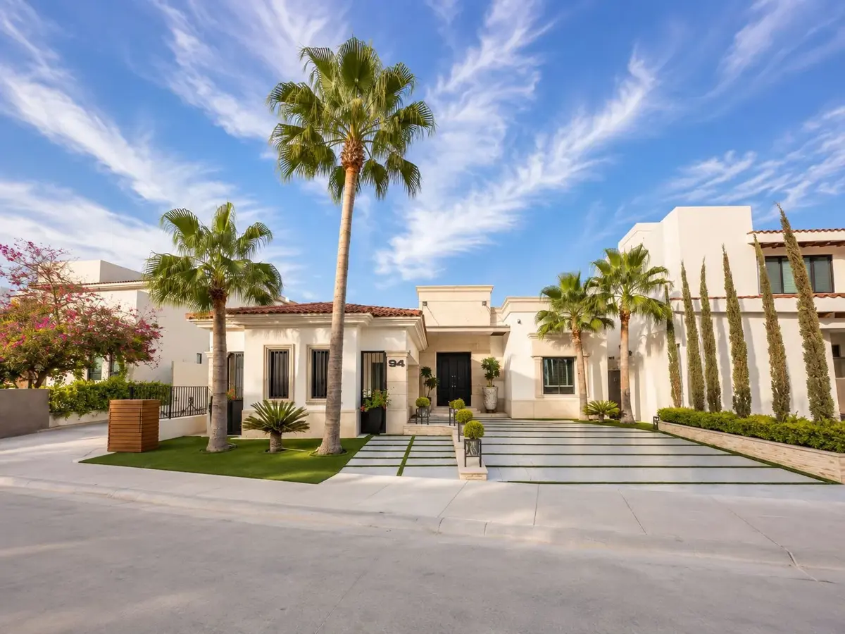 Casa en venta en Los Lagos, Hermosillo — foto 1 de 32
