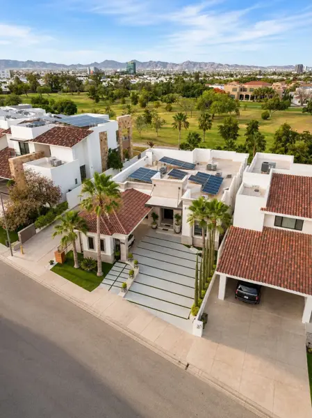 Casa en venta en Los Lagos, Hermosillo — foto 2 de 32