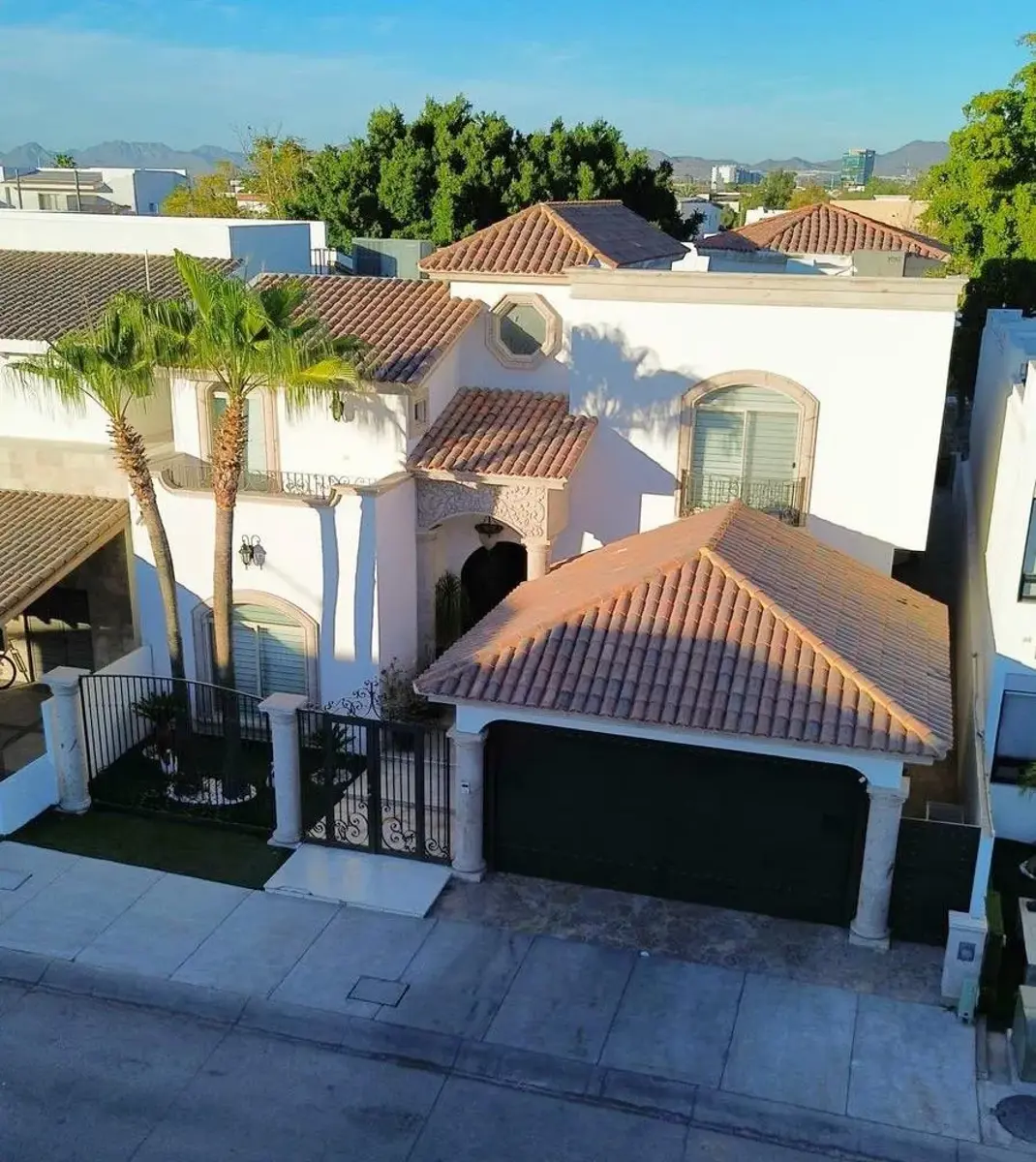 Casa en venta en Los Lagos, Hermosillo — foto 1 de 38