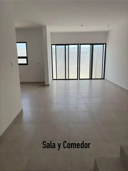 Casa en venta en Porto Cumbres, García — foto 2 de 19