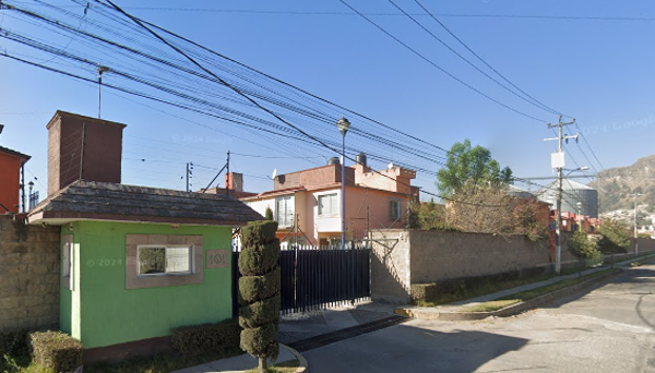 Casa en venta en Club Jardin, Toluca — foto 3 de 13