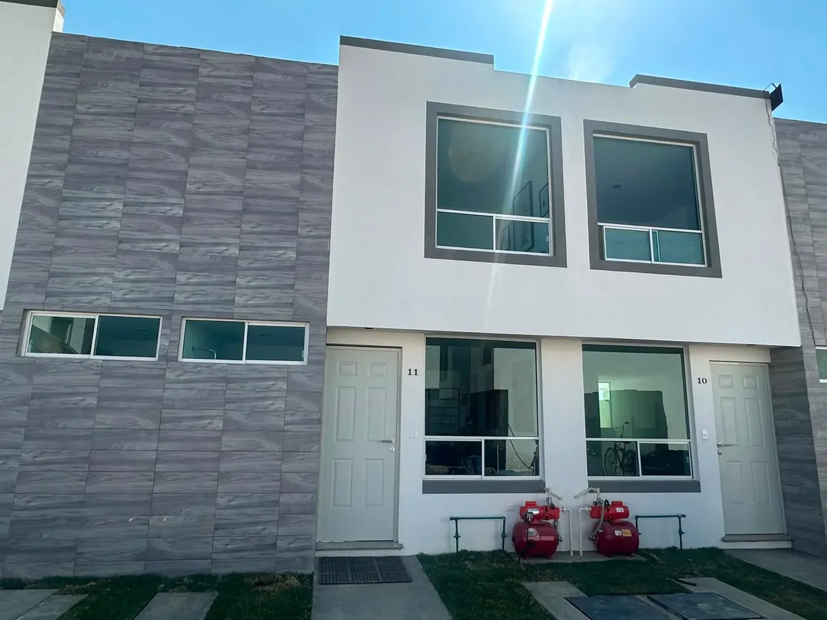 Casa en venta en San Francisco Ocotlán (Ocotlán), Coronango — foto 1 de 15
