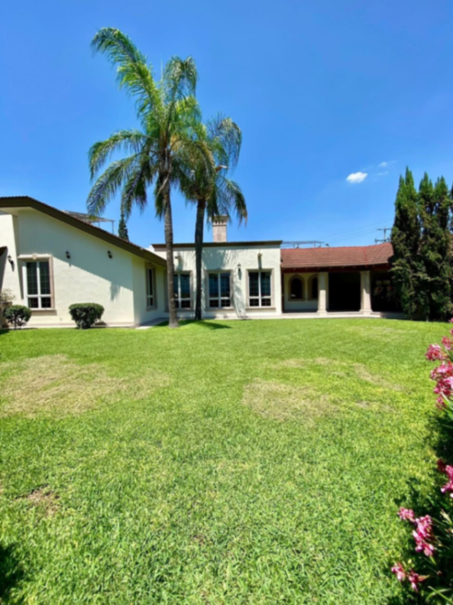 Casa en venta en Lomas del Valle, San Pedro Garza García — foto 1 de 14