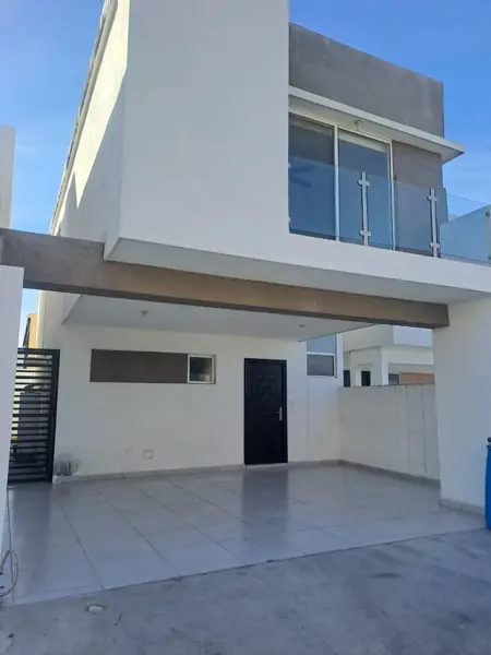 AMPLIA,COMODA Y EQUIPADA CASA EN RESIDENCIAL APODACA 2DO. SECTOR