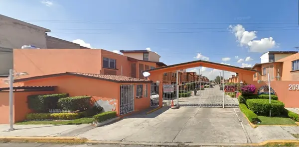Casa en venta en San Lorenzo Tepaltitlán Centro, Toluca — foto 2 de 11