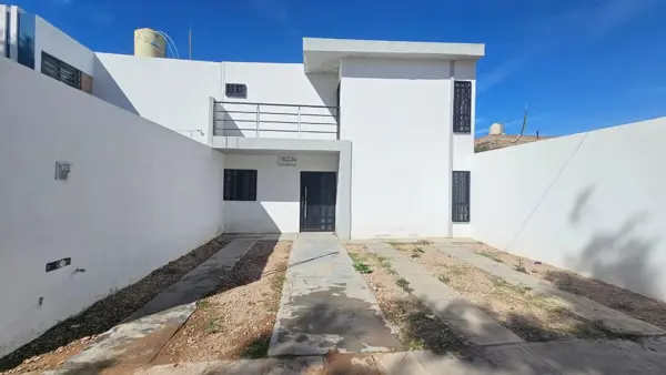 Oportunidad de Remate: Casa en Comunidad Cerrada en Valle Verde Sur, Durango MM8011