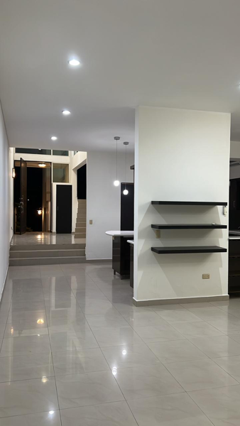 Casa en venta en Las Lajas, Monterrey — foto 2 de 15