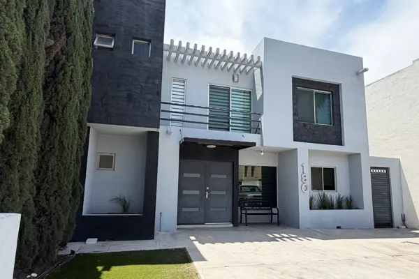 Casa Amueblada en Residencial Privada de Santiago