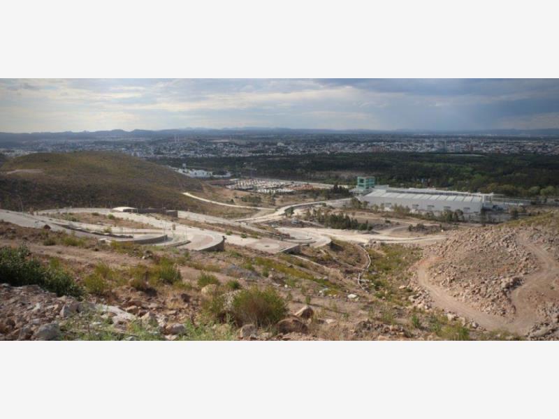 Terreno en venta en Desarrollo del Pedregal, San Luis Potosí — foto 1 de 4