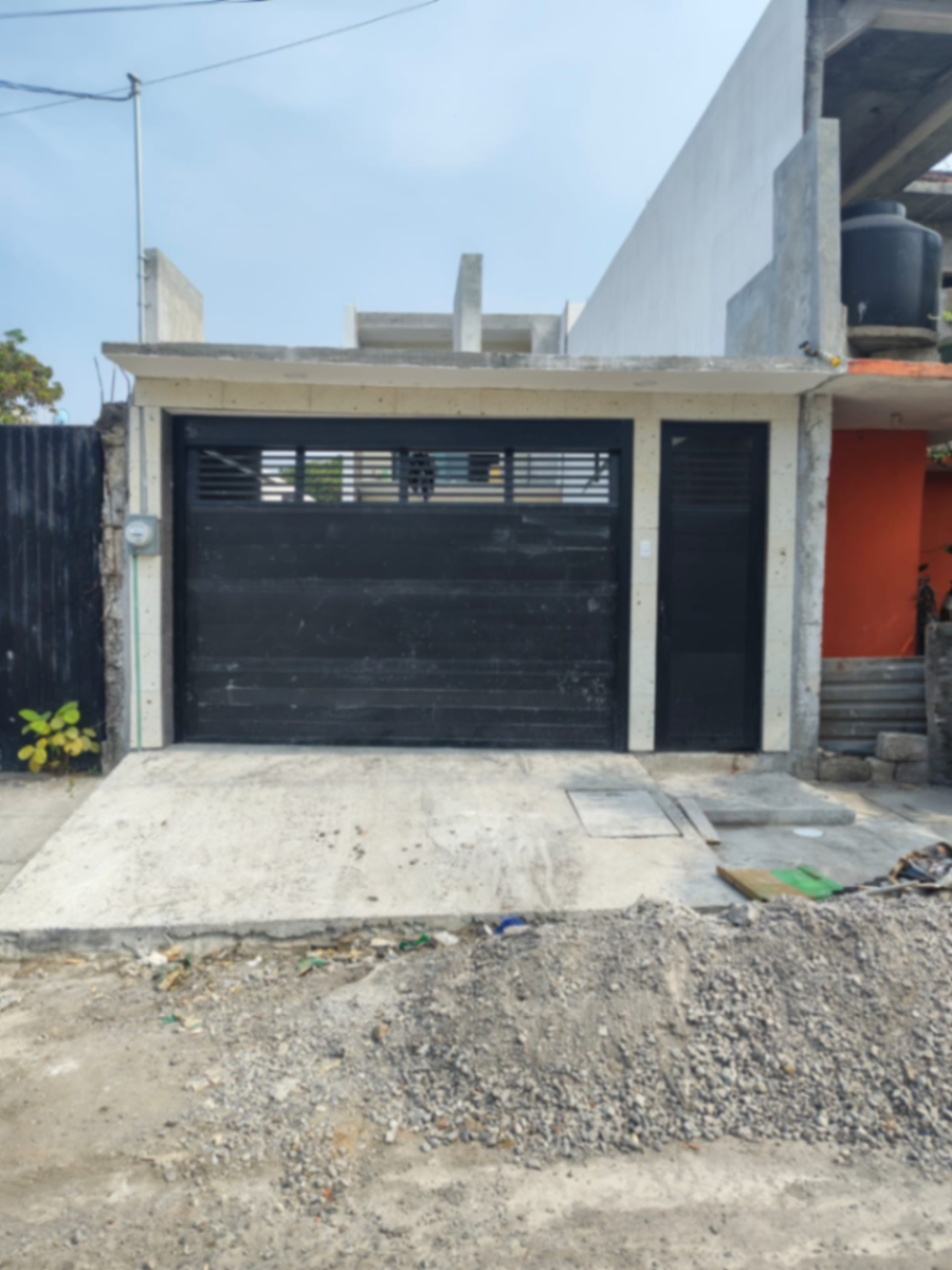 Casa en venta en Adalberto Tejeda, Boca del Río — foto 1 de 23