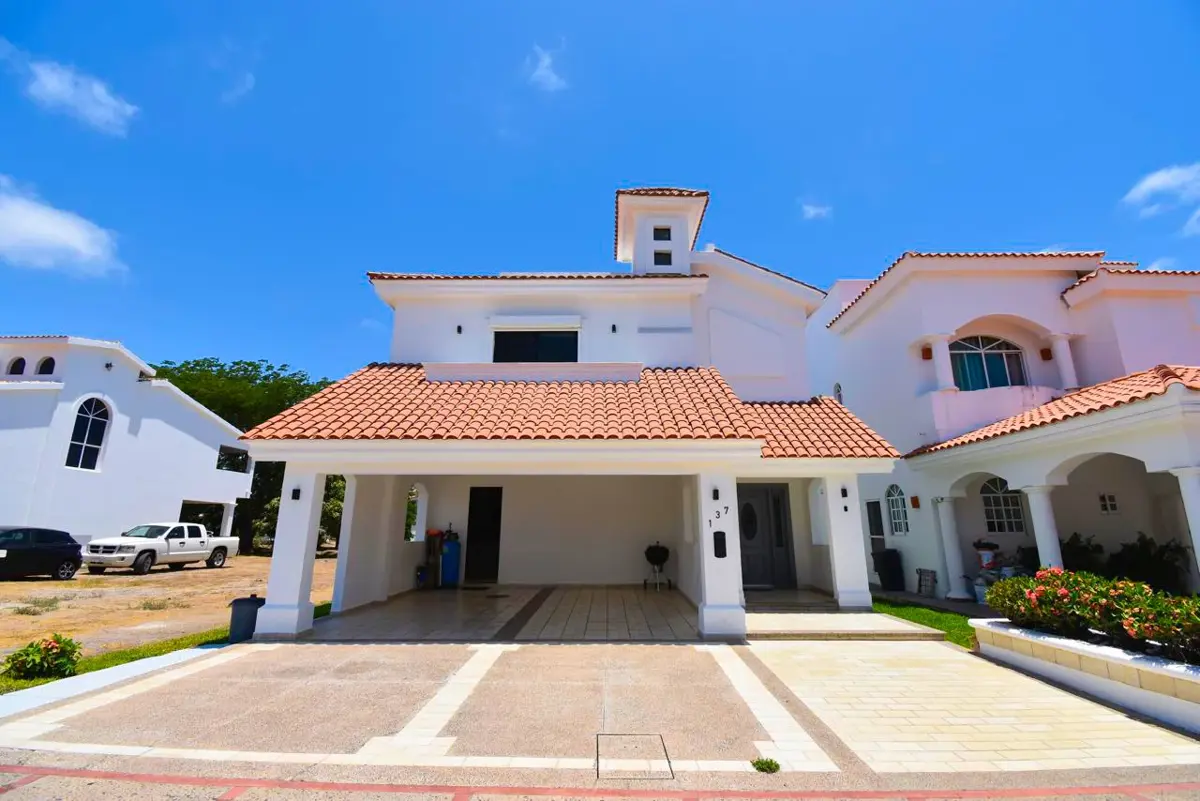 Casa en venta en Club Real, Mazatlán — foto 1 de 23