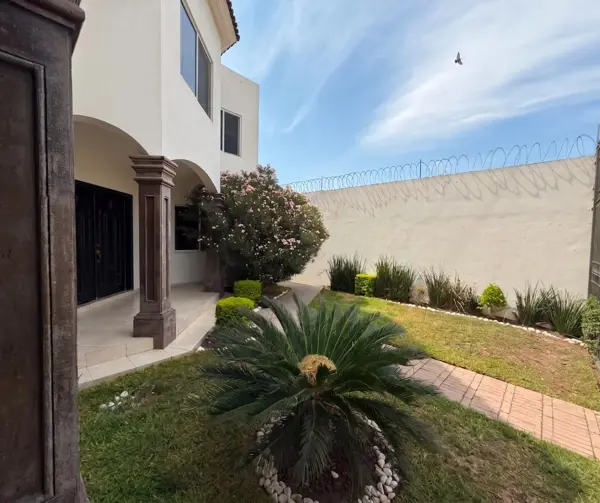 Casa en venta en Valle Real, Saltillo — foto 2 de 20