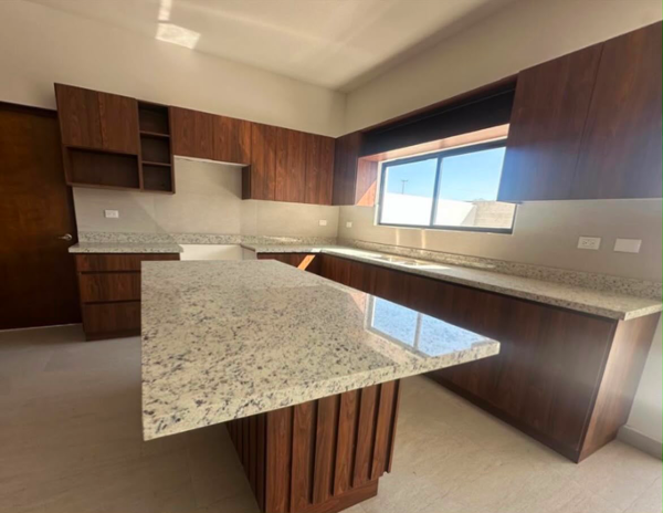 Casa en venta en Rincón de Alcántara, Saltillo — foto 3 de 23