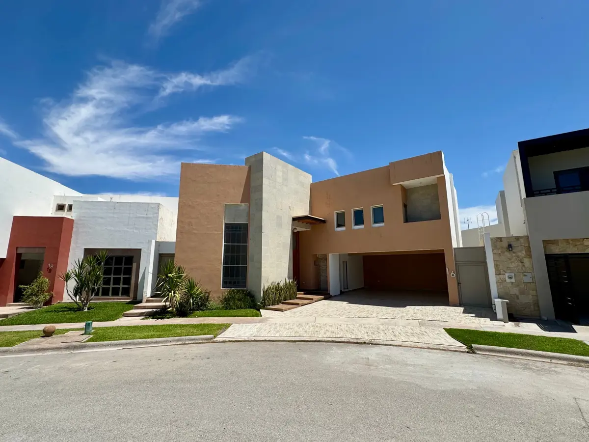 Casa en venta en Las Villas, Torreón — foto 1 de 19